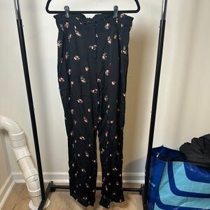 Flynn Skye Black Lightweight Floral Girly High Waisted Pants Size Medium